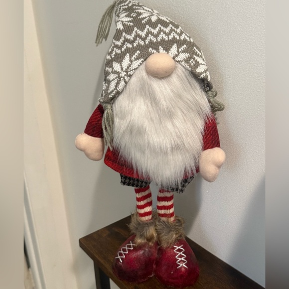 Festive Gnome with Gray Hat and Red Outfit - Picture 3 of 12
